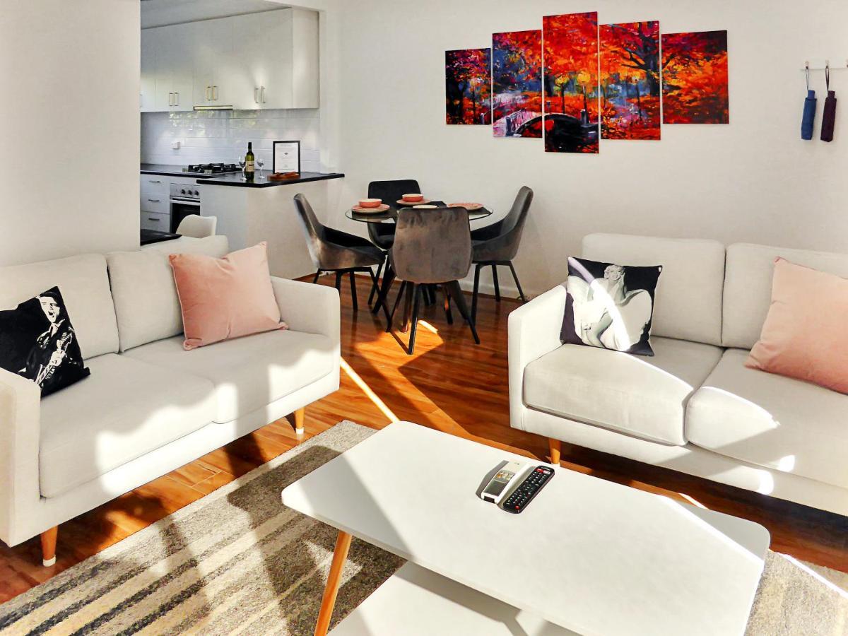 Glen Iris, Quiet Boutique 2 Bedroom Netflix, Wifi, Parking, Free Wine Melbourne Dış mekan fotoğraf